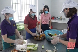 Các trường học đảm bảo an toàn vệ sinh thực phẩm mùa COVID -19