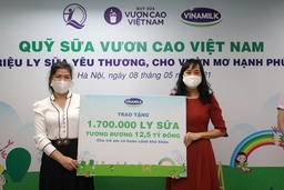 Quỹ sữa vươn cao Việt Nam tiếp tục hành trình trao sữa cho trẻ em tại 26 tỉnh, thành