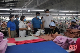 Kiểm tra việc thành lập và hoạt động của “Tổ an toàn COVID-19” tại một số doanh nghiệp FDI