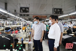 Chủ tịch UBND tỉnh Đỗ Minh Tuấn kiểm tra hoạt động sản xuất, kinh doanh và phòng, chống dịch COVID-19 tại thị xã Bỉm Sơn và TP Thanh Hoá