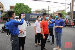 Sôi nổi các hoạt động tình nguyện tiếp sức mùa thi