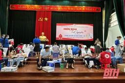 Huyện Quảng xương tổ chức hiến máu tình nguyện khắc phục tình trạng khan hiếm máu trong dịch, bệnh COVID-19