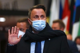 Thủ tướng Luxembourg Xavier Bettel nhập viện vì mắc COVID-19