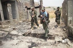 Chính phủ Afghanistan cáo buộc Taliban sát hại hơn 100 dân thường