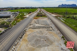 Cận cảnh tuyến đường từ TP Thanh Hoá đi sân bay Thọ Xuân