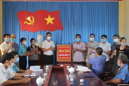 Huyện Vĩnh Lộc hỗ trợ hơn 500 triệu đồng cho tổ giám sát phòng, chống dịch COVID-19