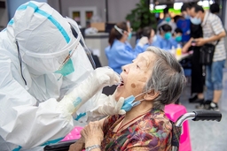Trung Quốc kỷ luật hơn 30 quan chức quản lý yếu kém để bùng phát dịch