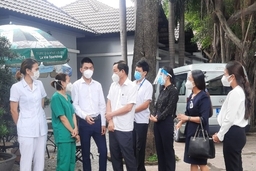 Thăm hỏi, chia buồn với thành viên đoàn y, bác sĩ tỉnh Thanh Hóa hỗ trợ Bình Dương chống dịch