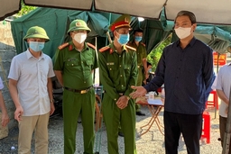 Phó Chủ tịch UBND tỉnh Lê Đức Giang kiểm tra công tác phòng, chống dịch COVID-19 và phòng chống thiên tai
