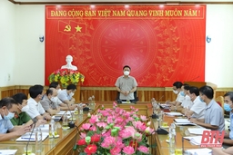 Đồng chí Bí thư Tỉnh ủy kiểm tra, chỉ đạo các biện pháp cấp bách nhằm khống chế, đẩy lùi dịch COVID-19 tại các huyện Hậu Lộc, Nga Sơn