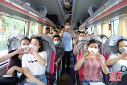 Khen thưởng 59 cán bộ, nhân viên y tế Thanh Hóa tham gia phòng, chống COVID-19 tại các tỉnh, thành phố phía Nam