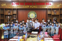Hợp tác đào tạo giữa Trung tâm đào tạo bóng đá Việt Hùng và CLB bóng đá Đông Á Thanh Hóa