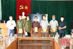 Phát huy vai trò của người uy tín trong ngăn chặn xuất, nhập cảnh trái phép