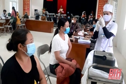 Huyện Mường Lát triển khai tiêm vắc xin phòng COVID-19 đợt 16