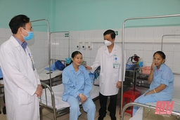 Các bệnh nhân bị phản ứng sau tiêm vắc xin phòng COVID-19 tại huyện Nông Cống được xuất viện