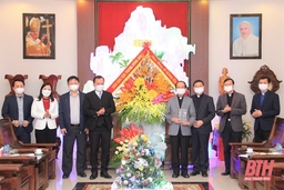 Phó Trưởng Ban Dân vận Trung ương chúc mừng  Giáo phận  Thanh Hóa  nhân dịp lễ Giáng sinh năm 2021