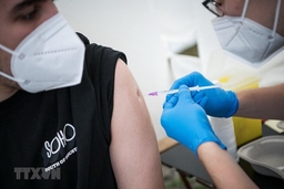 Đức lên kế hoạch thay đổi chiến lược vaccine để đối phó với Omicron