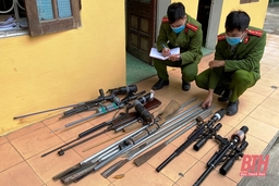 Công an thị xã Nghi Sơn vận động Nhân dân giao nộp vũ khí, vật liệu nổ