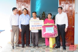 Huyện Thọ Xuân trao quà với tổng kinh phí gần 4,6 tỷ đồng cho 7.435 đối tượng người có công