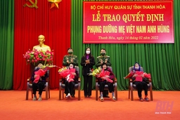 Trao quyết định phụng dưỡng Mẹ Việt Nam Anh hùng