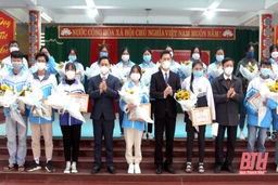 Vĩnh Lộc khen thưởng học sinh, giáo viên đoạt giải tại cuộc thi chọn học sinh giỏi cấp tỉnh bậc THPT