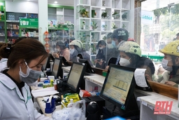 Mua thuốc điều trị COVID-19: Tránh “tiền mất, tật mang”