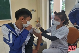 Thanh Hóa đề nghị Bộ Y tế điều chỉnh số lượng đối tượng tiêm vắc xin phòng COVID-19