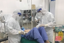 Bác sĩ Trịnh Văn Lâm nỗ lực chăm sóc sức khỏe Nhân dân