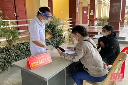 Trạm Y tế xã Định Tăng chăm sóc sức khỏe ban đầu cho Nhân dân