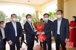 Chủ tịch Quốc hội Vương Đình Huệ làm việc với Ban Thường vụ Tỉnh ủy Thanh Hóa