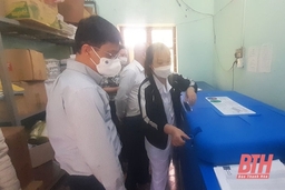 Bộ Y tế kiểm tra, giám sát công tác bảo quản, sử dụng vắc xin phòng COVID-19 tại Thanh Hóa