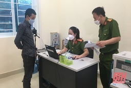 Công an huyện Thọ Xuân tiếp nhận gần 1.200 hồ sơ cấp tài khoản định danh điện tử cho công dân