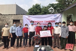 Khánh thành Nhà Chữ thập đỏ cho gia đình có hoàn cảnh đặc biệt khó khăn trên địa bàn huyện Hà Trung