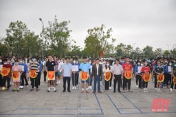 Khai mạc Giải bóng đá cán bộ viên chức lao động - học sinh sinh viên ĐH Hồng Đức