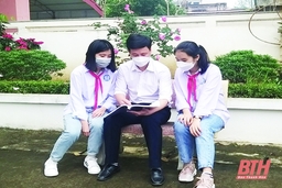 Thầy giáo vùng cao hết mình vì sự nghiệp trồng người