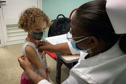 Cuba nghiên cứu tính an toàn của vaccine COVID-19 với trẻ sơ sinh