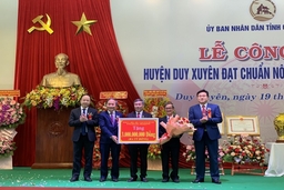 Đoàn cán bộ huyện Nông Cống thăm, chúc mừng huyện Duy Xuyên kết nghĩa