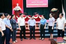 Phó Bí thư Thường trực Tỉnh ủy, Trưởng đoàn ĐBQH tỉnh Thanh Hoá Lại Thế Nguyên tiếp xúc cử tri huyện Cẩm Thủy