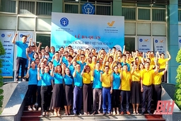 Ra quân hưởng ứng Ngày Bảo hiểm Y tế Việt Nam