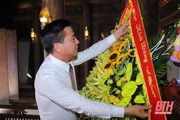 Bí thư Tỉnh ủy Đỗ Trọng Hưng dâng hoa, dâng hương tại Khu di tích lịch sử cách mạng Yên Trường