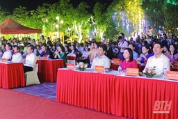 Chương trình văn nghệ “Việt Nam gấm hoa” chào mừng Quốc khánh 2-9