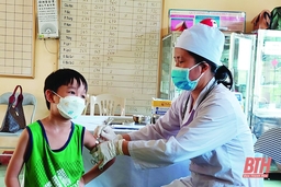 Đẩy mạnh tiêm vắc-xin phòng COVID-19 cho học sinh