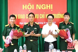 Bàn giao chức vụ Chỉ huy trưởng Ban Chỉ huy Quân sự huyện Nga Sơn
