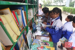 Ngày hội đọc sách dành cho học sinh Trường tiểu học Thuần Lộc