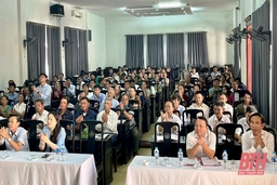 Hội thảo trao đổi, chia sẻ kinh nghiệm xây dựng mô hình khu dân cư  “Sáng - xanh - sạch - đẹp - an toàn”