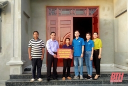 Hỗ trợ xây “Mái ấm công đoàn” cho đoàn viên huyện Hậu Lộc