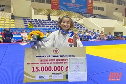 VĐV judo Hoàng Thị Tình đem về HCV thứ 17 cho đoàn Thanh Hóa tại Đại hội Thể thao toàn quốc lần thứ IX