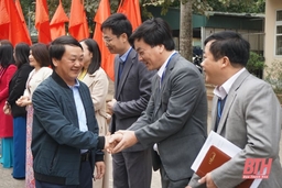 Bộ trưởng, Chủ nhiệm Ủy ban Dân tộc  Hầu A Lềnh thăm, làm việc tại Trường Dự bị Đại học Dân tộc Sầm Sơn