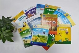 Nhiều sai phạm trong việc biên soạn, in ấn và tăng giá sách giáo khoa