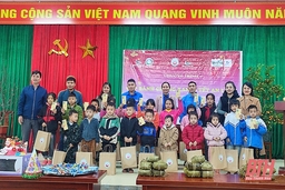 Chương trình “Cặp bánh chưng xanh - Tết an lành” tại huyện Ngọc Lặc